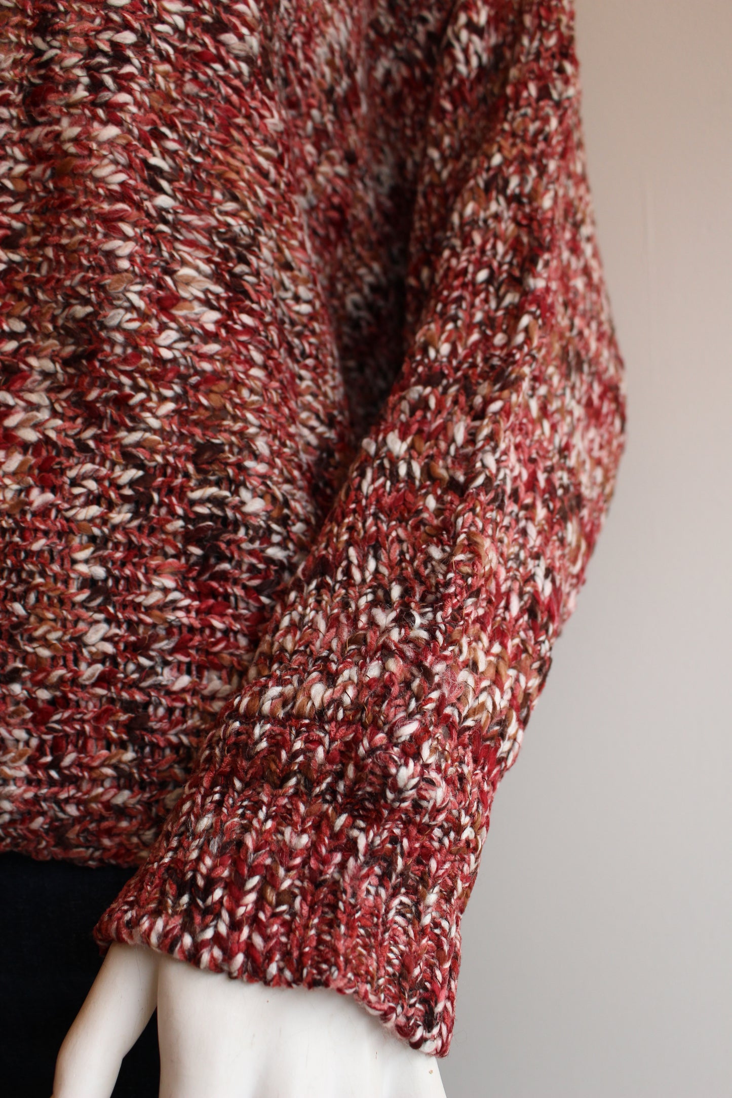 CRANBERRY SOHO PULLOVER