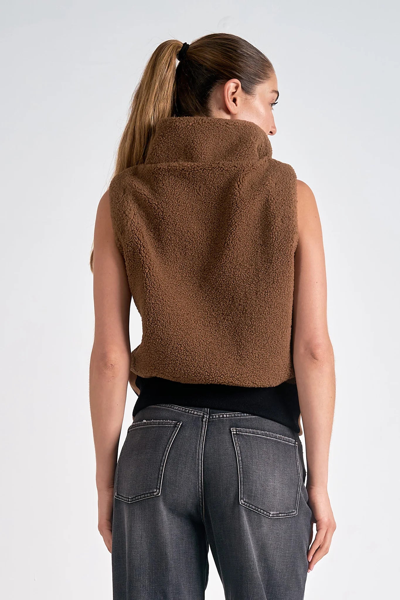 TAN/BLK ZIP VEST