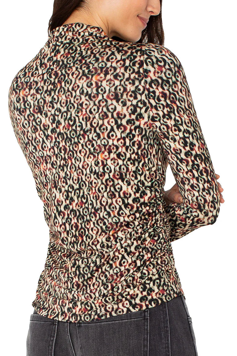 BRWN GEO MOCK NK TOP