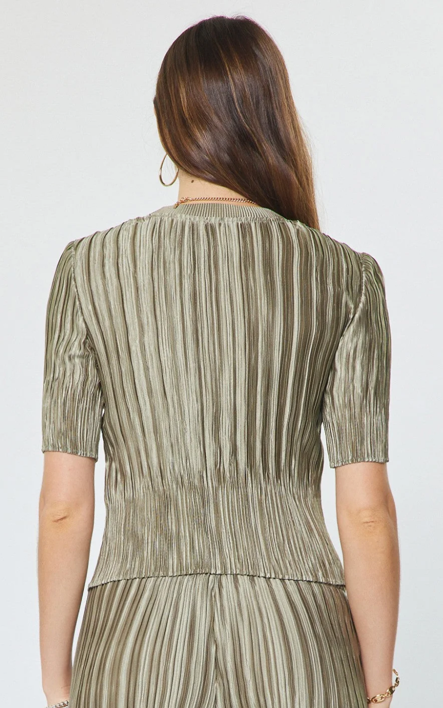 OLIVE PLEATED TOP