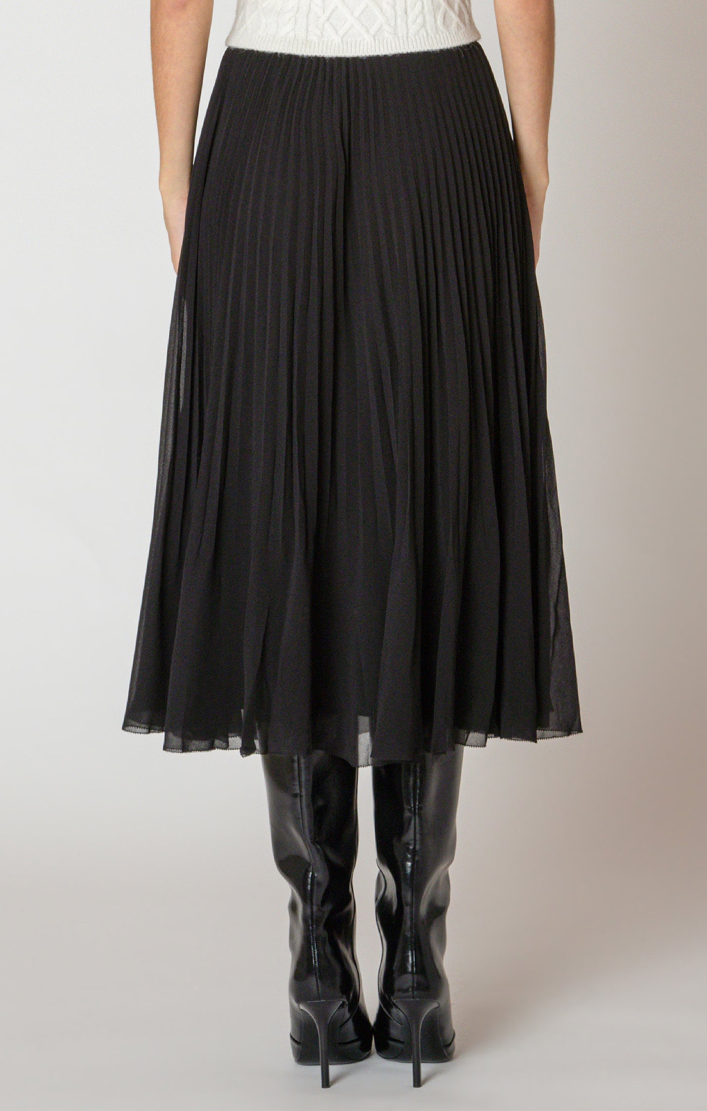BLK PLEATED SKIRT