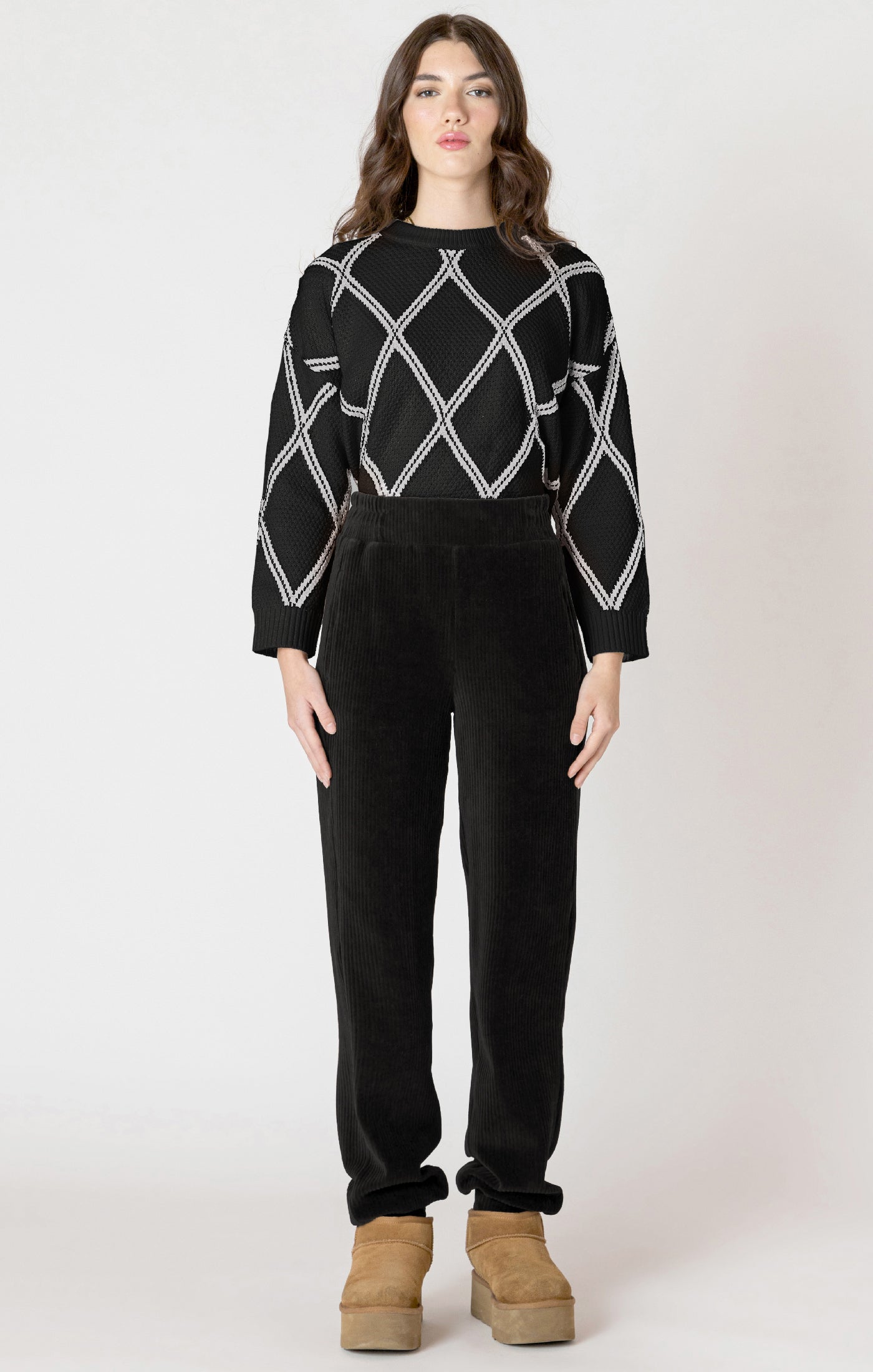 BLK/CRM DIAMND SWTR