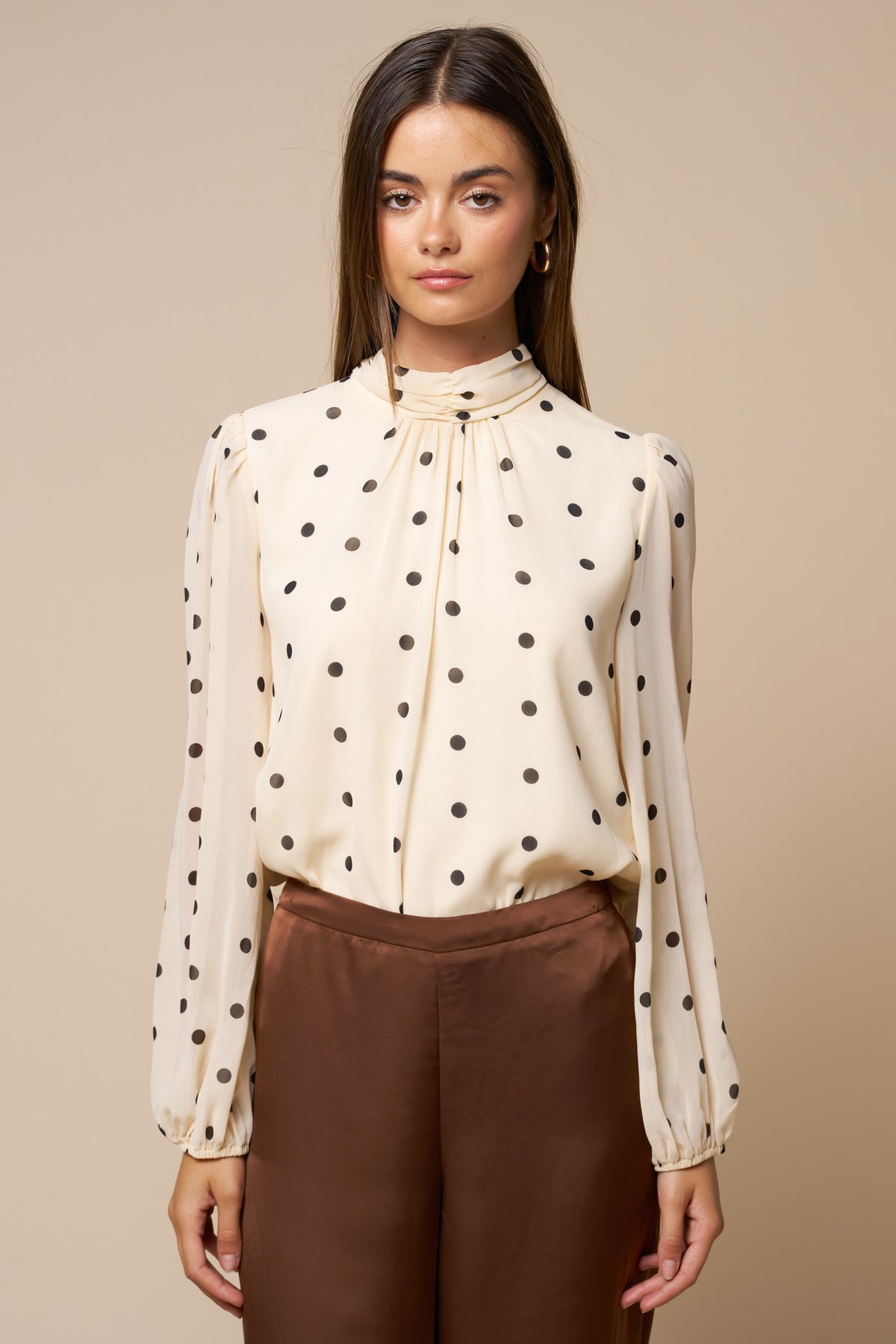CRM/BLK POLKA DOT BLS