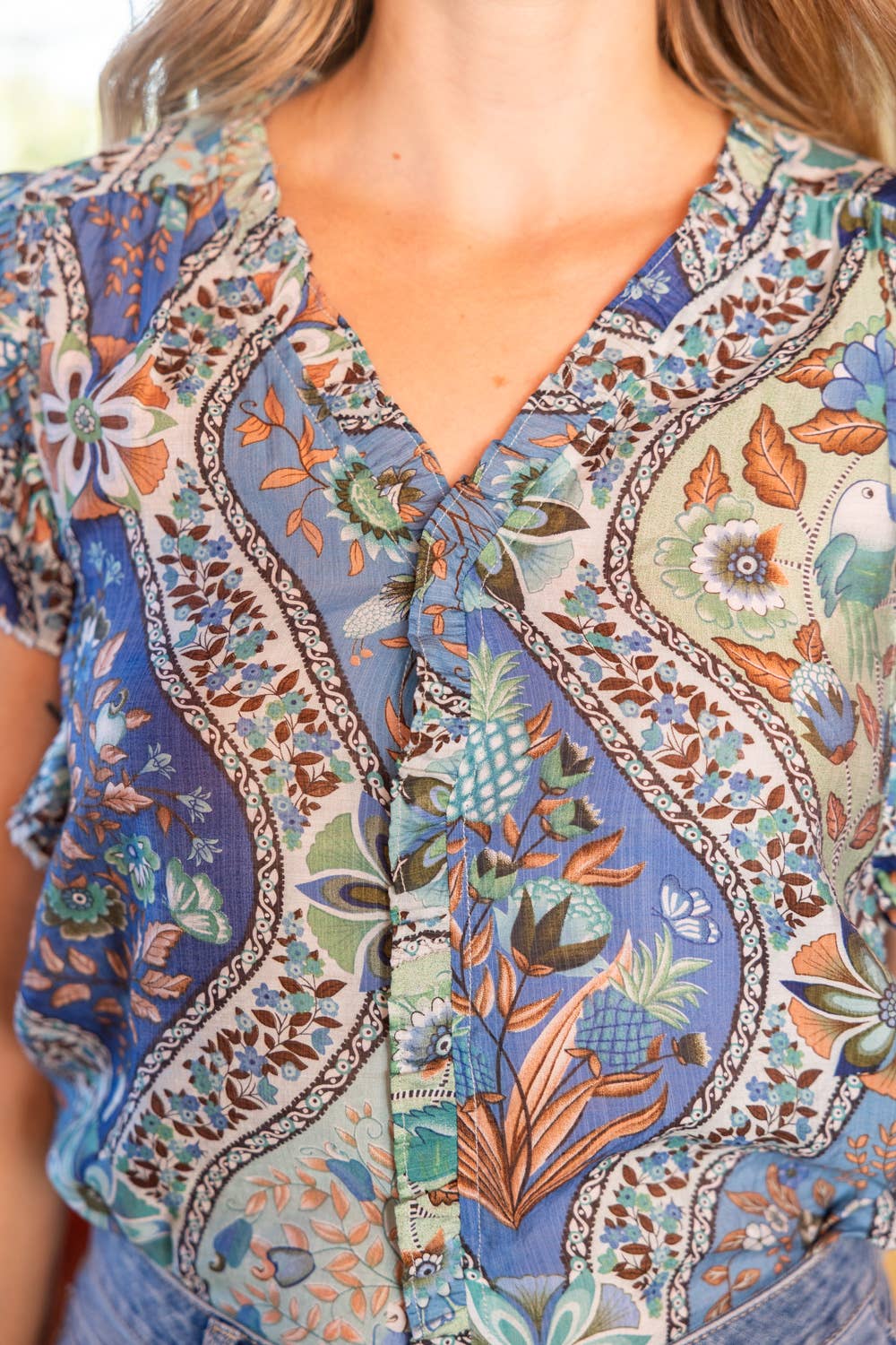 BLUE PLEATED SLV TOP