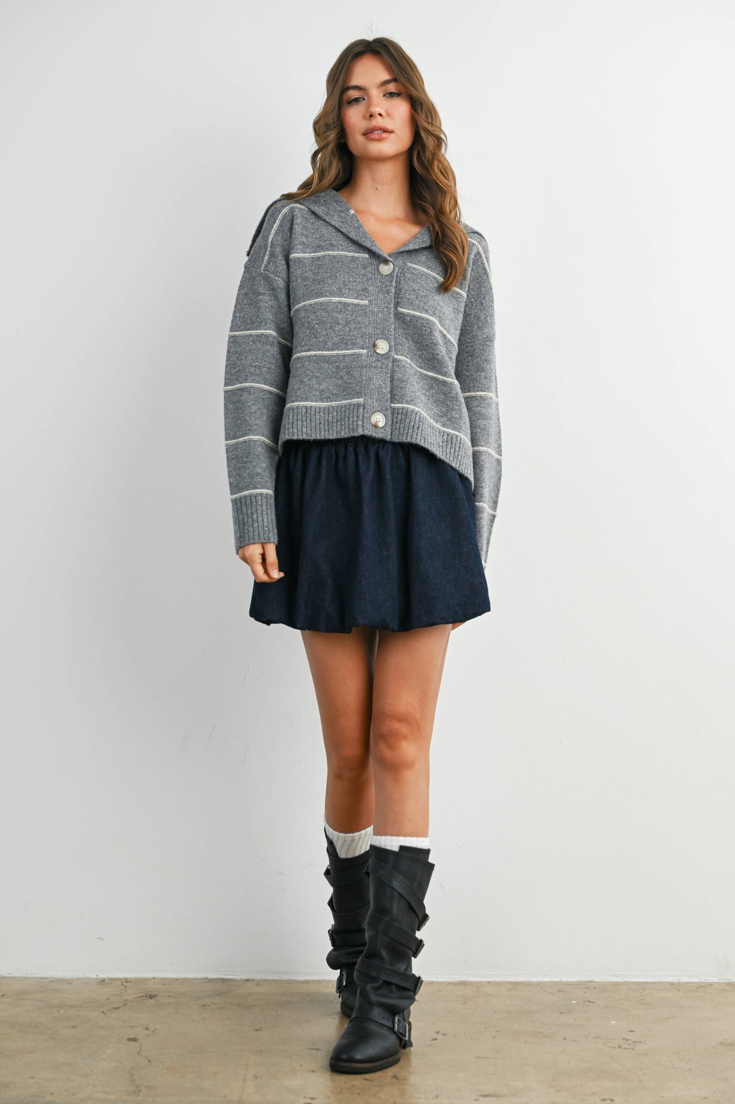 GREY STRIPE BTTN CARDI