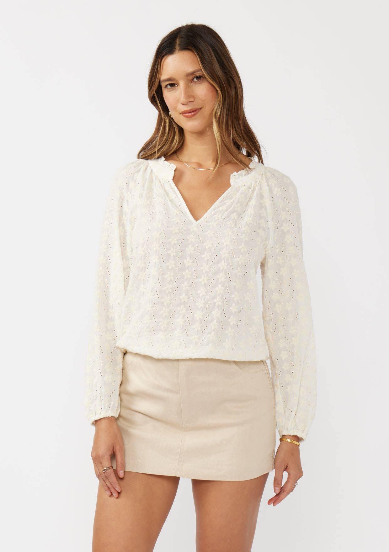 CREAM EYELET BLS