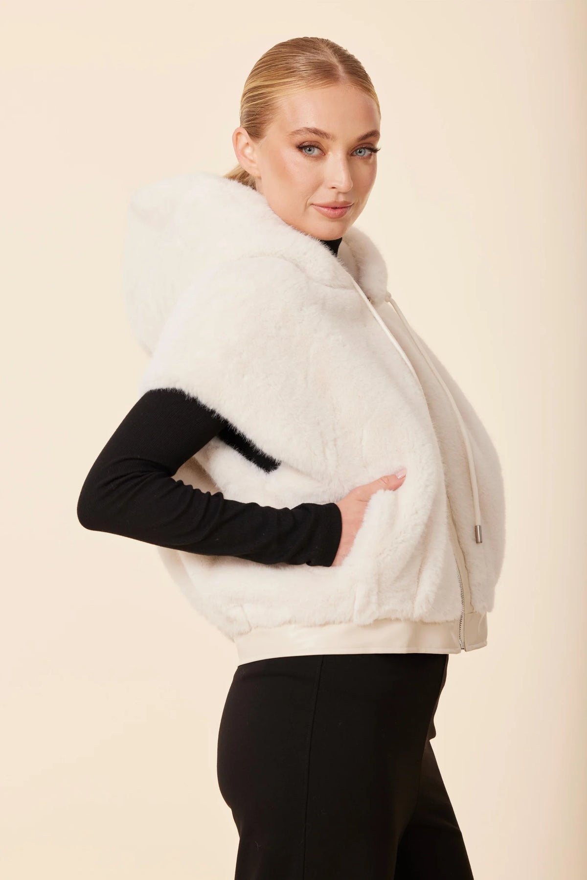 CREAM FUR HDY VEST