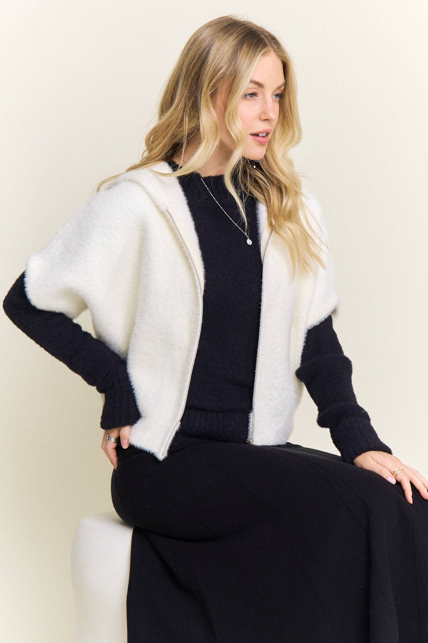 IVORY SS ZIP HOODIE SWTR