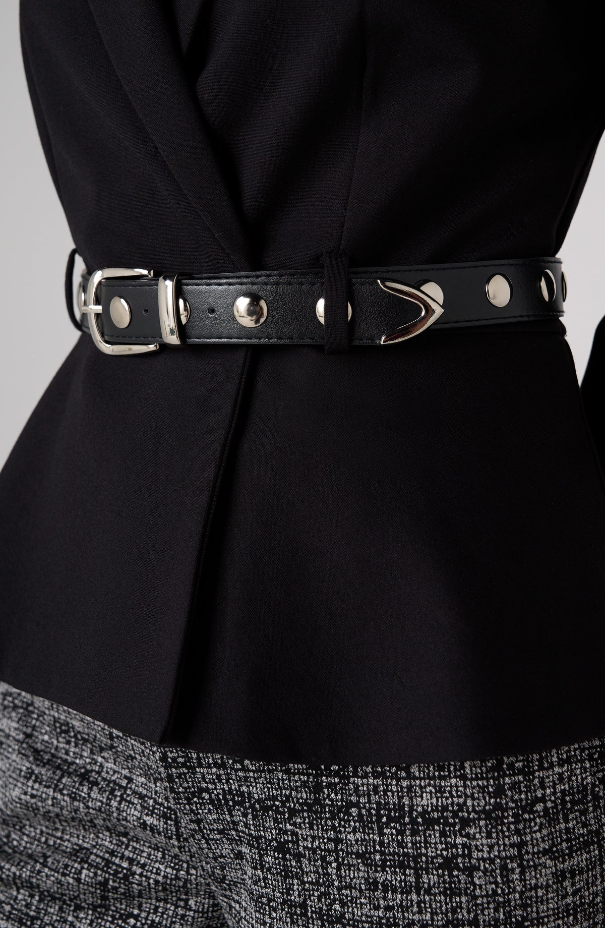 BELTD BLK PEPLUM JKT