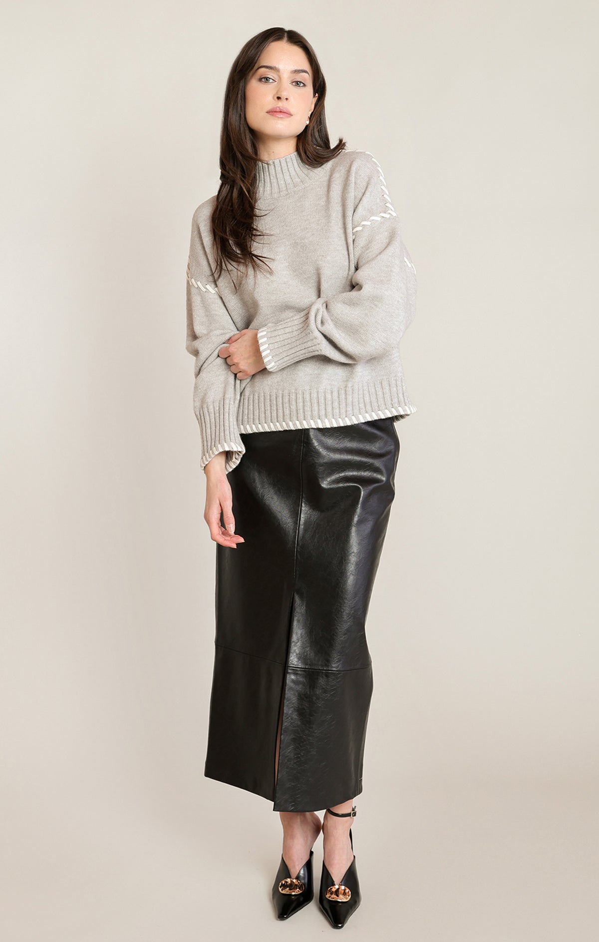 GRAY WHPSTITCH SWTR