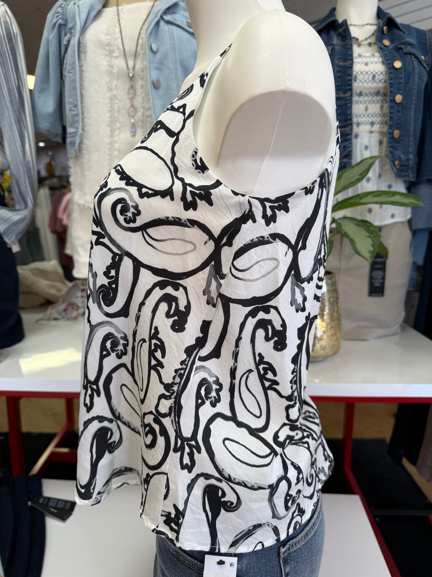 BLK/WHT FLOWY TANK
