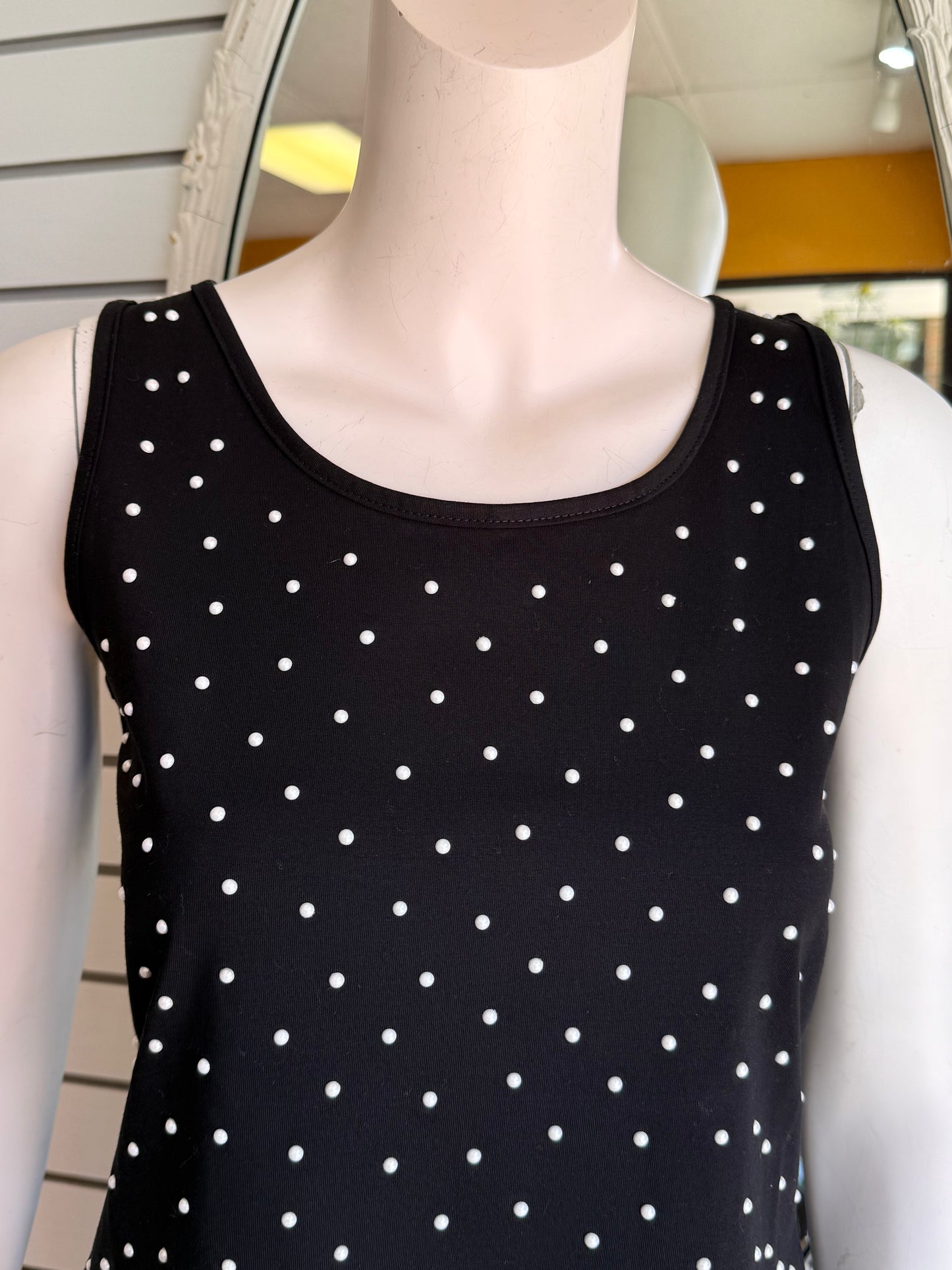 BLK TANK W PEARLS