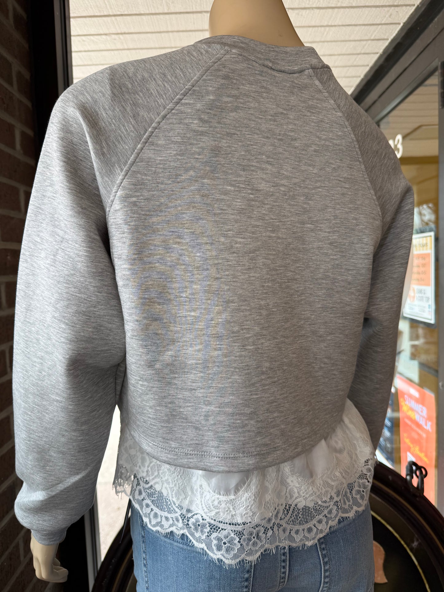 CROP SWTSHRT W LACE