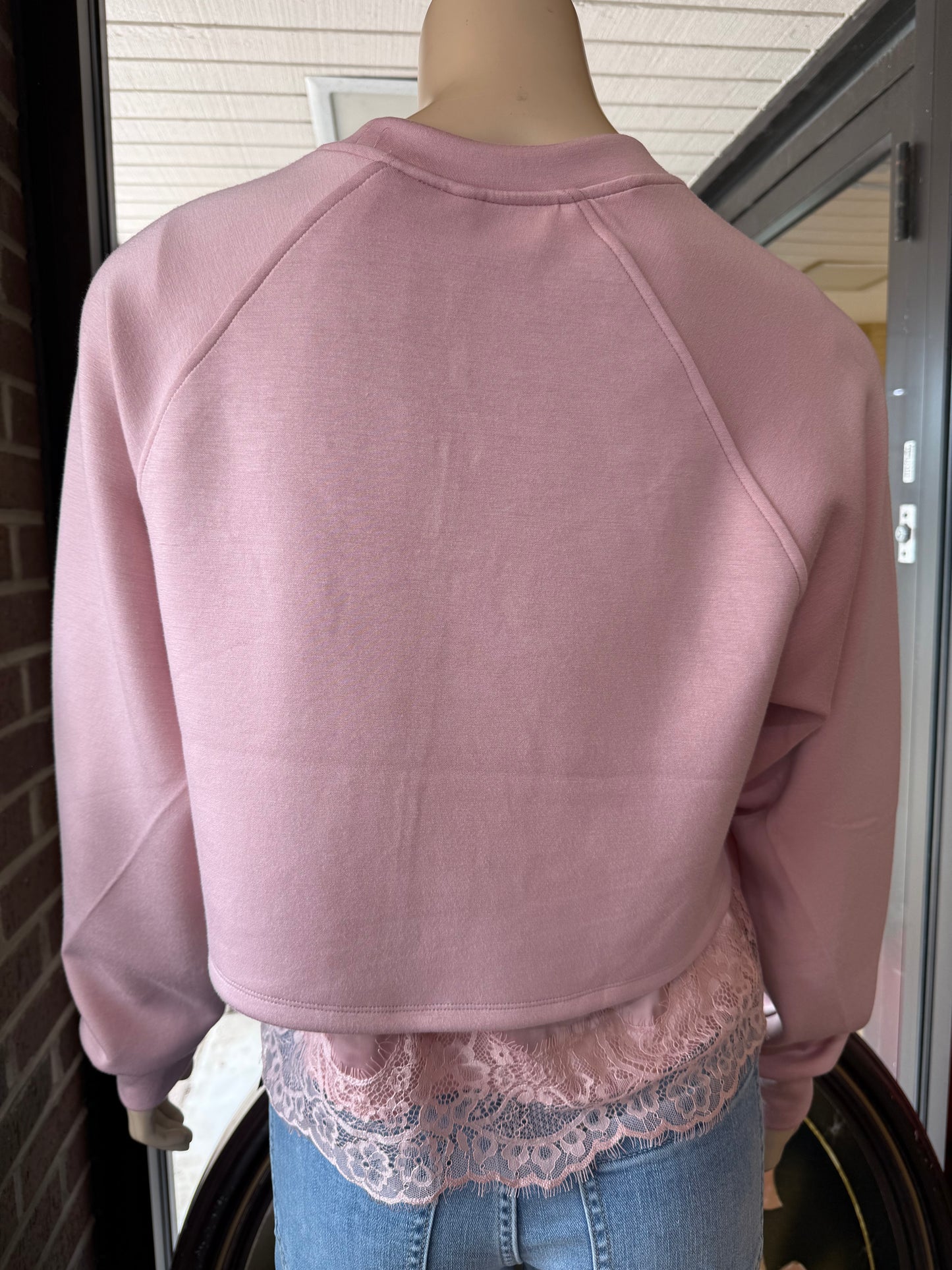 CROP SWTSHRT W LACE