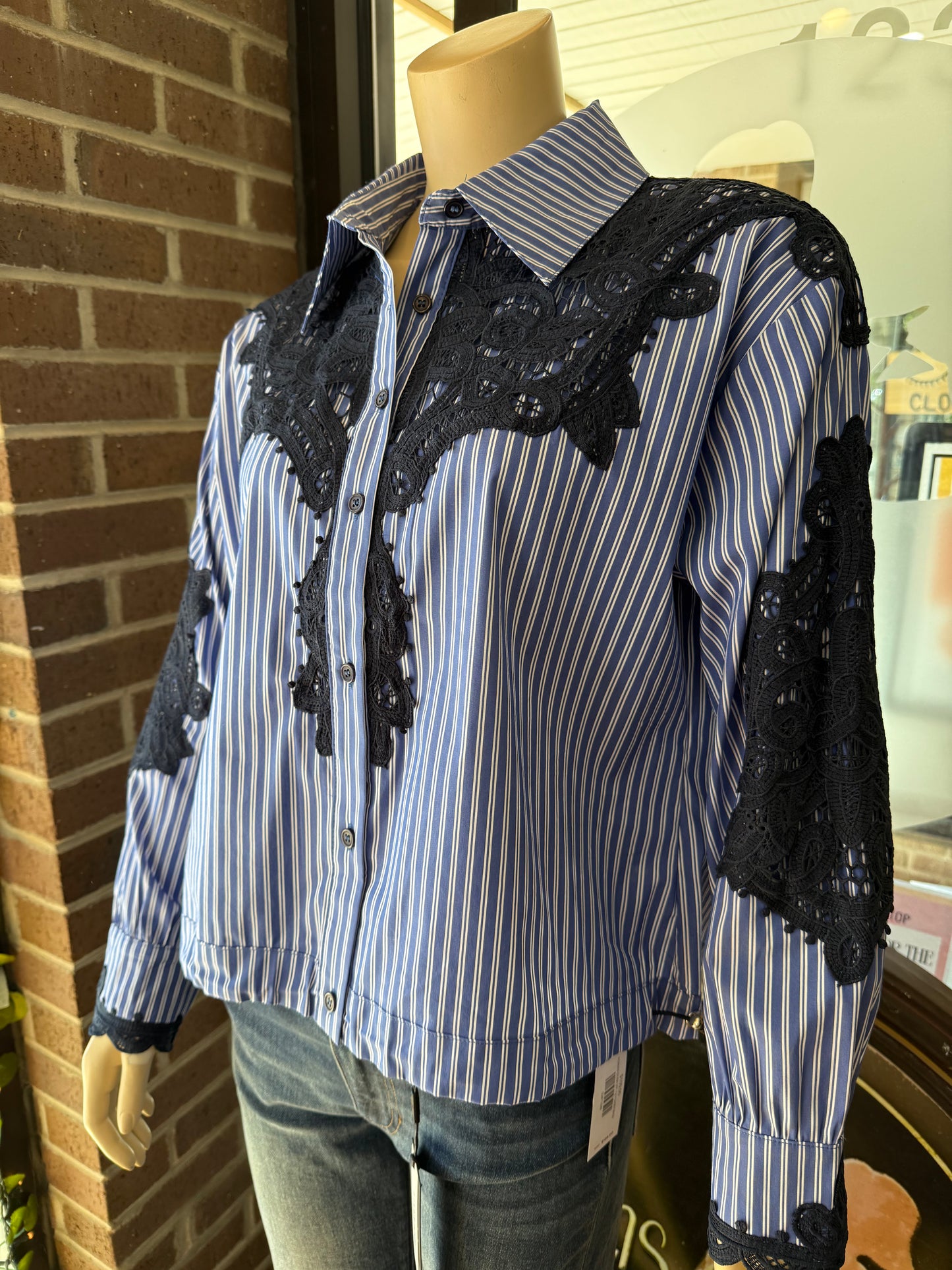 PNSTRPE BLS W NVY LACE