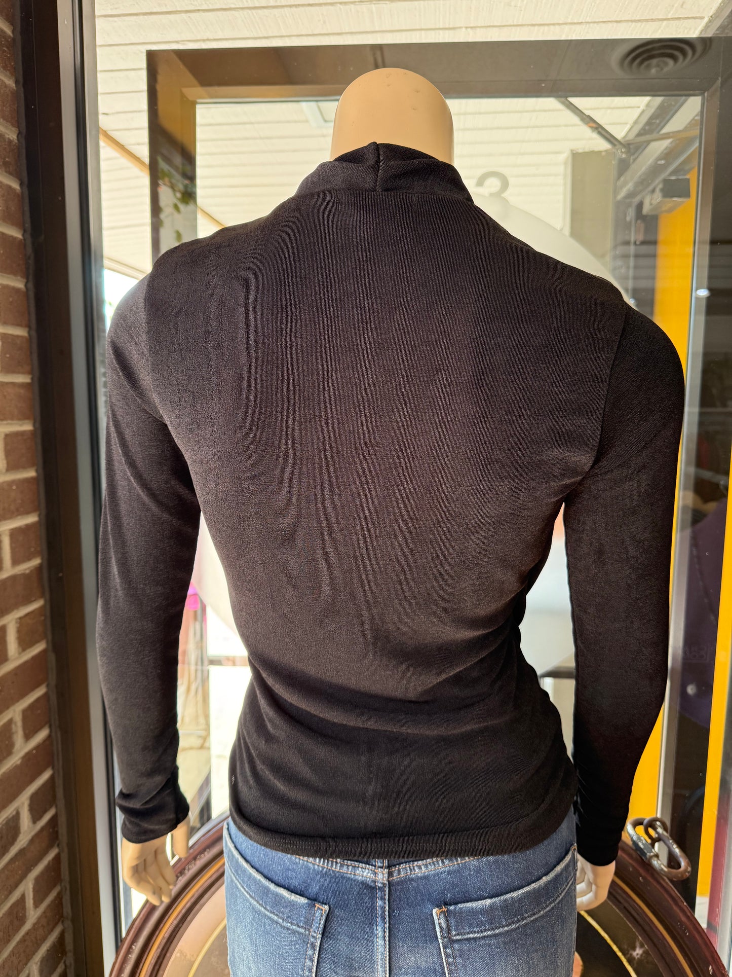 BLK SURPLICE LS TOP