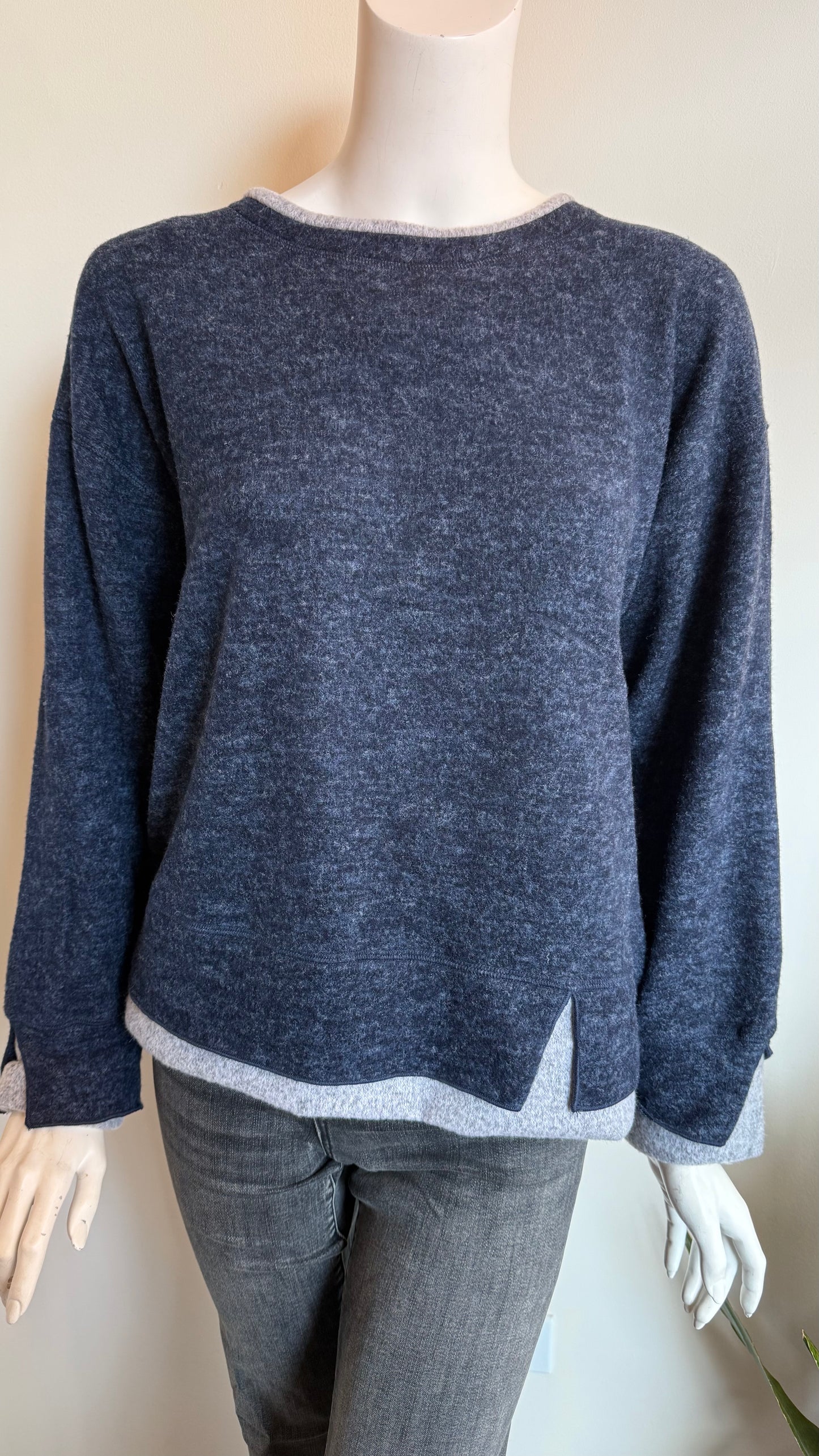 NAVY CREW W GRY TRIM