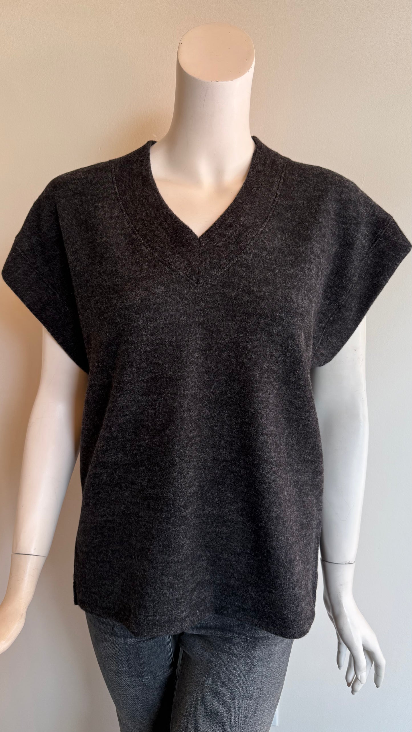 CHARCOAL VEST