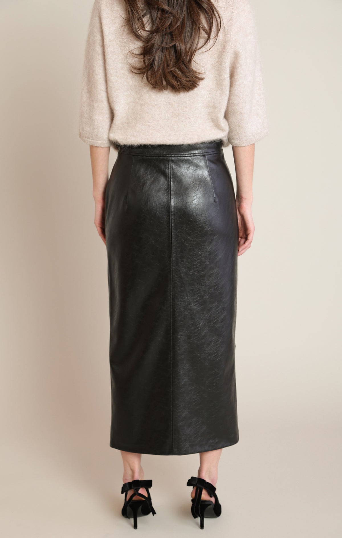 BLK VEG LTHR SKIRT