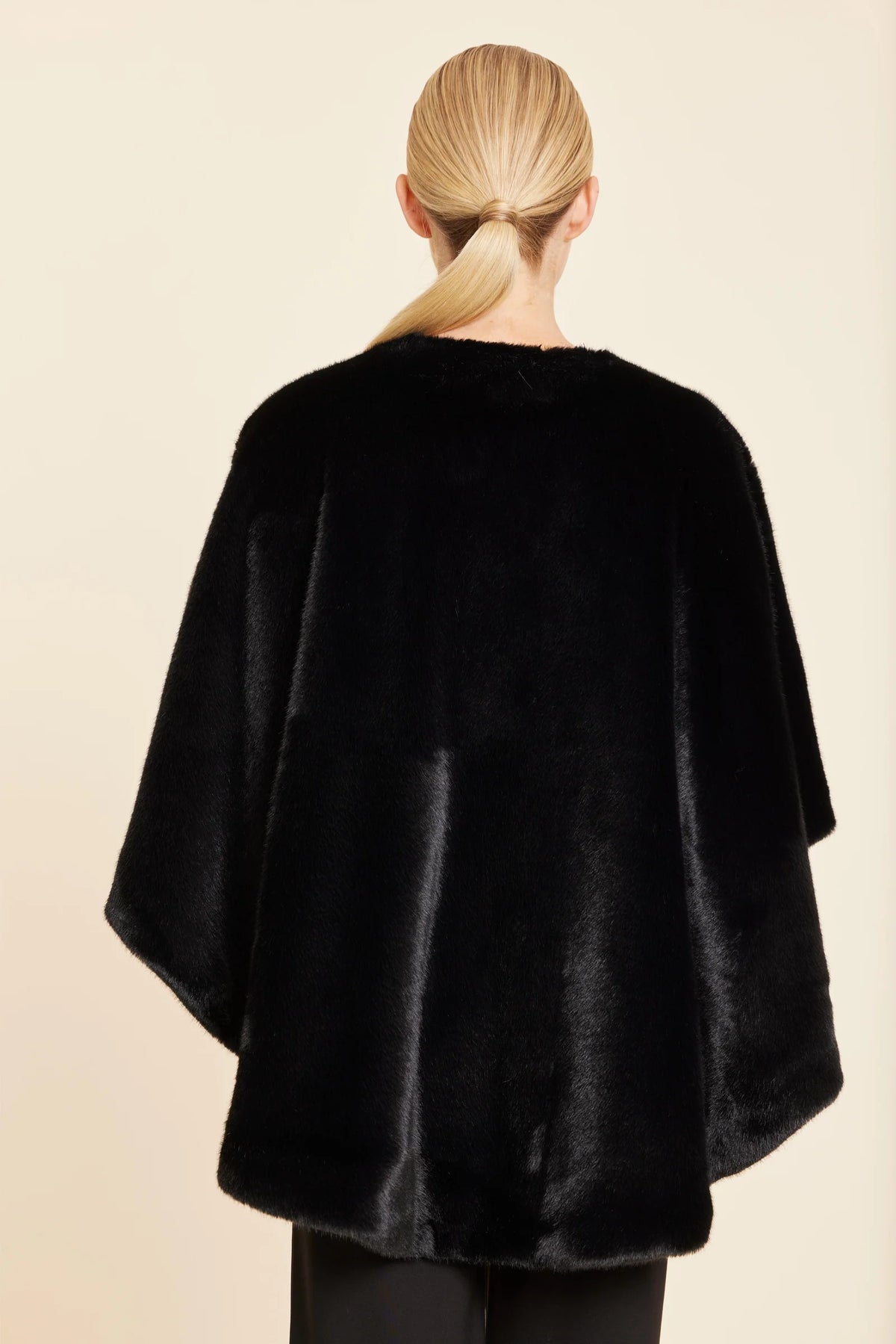 BLACK FUR CAPE
