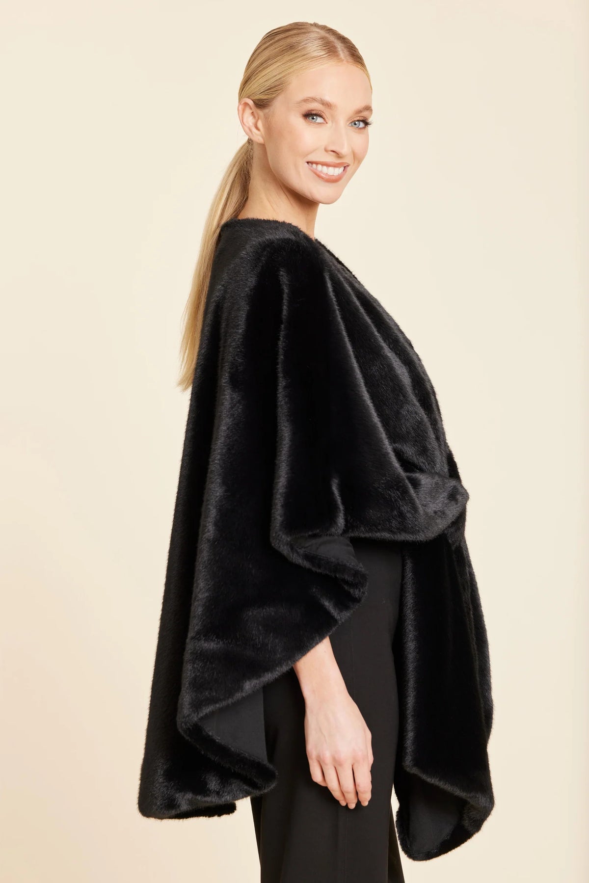BLACK FUR CAPE
