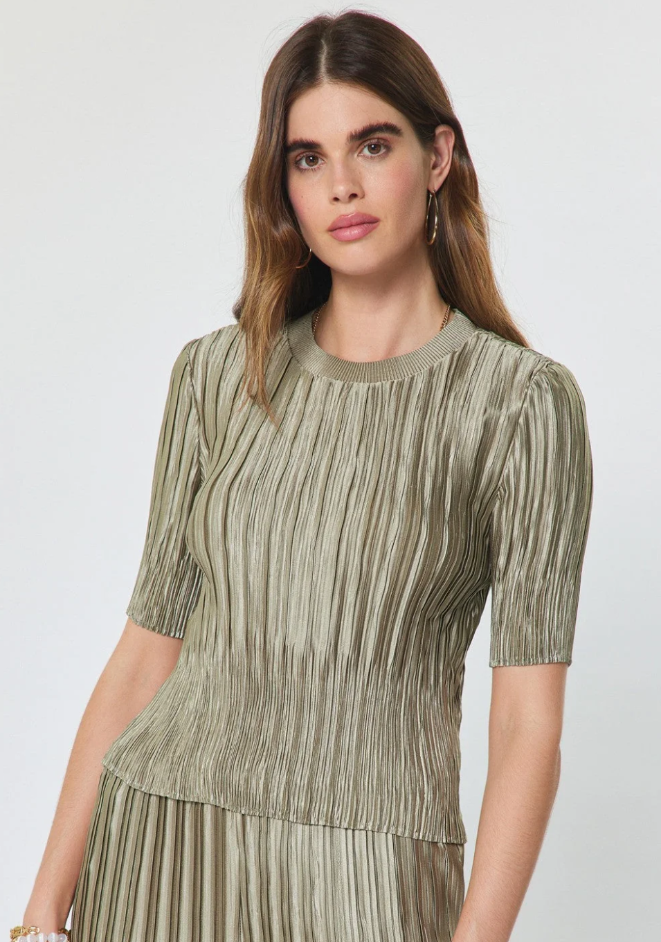 OLIVE PLEATED TOP